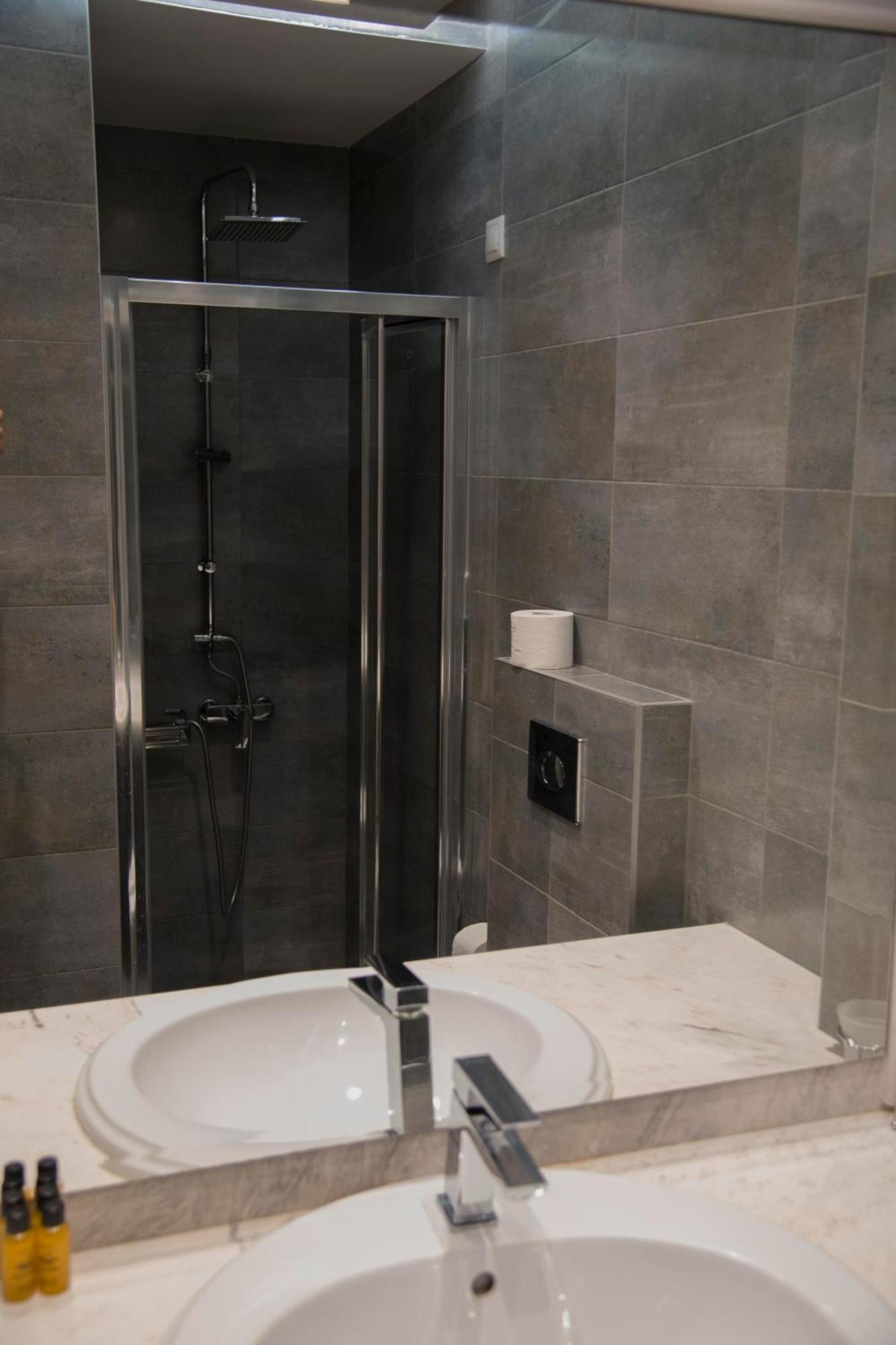 Hotel Niras Нидри Екстериор снимка