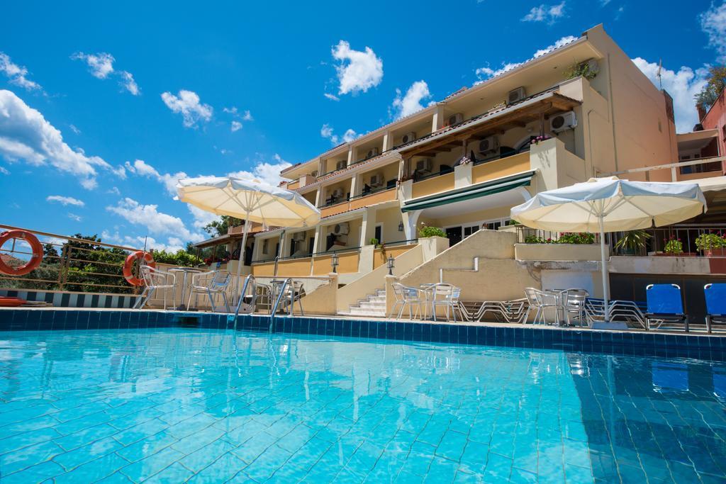 Hotel Niras Нидри Екстериор снимка