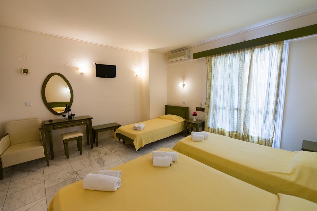 Hotel Niras Нидри Екстериор снимка