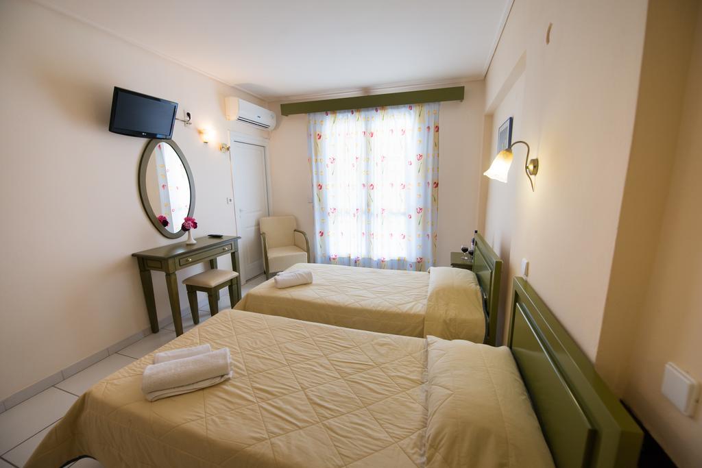 Hotel Niras Нидри Екстериор снимка