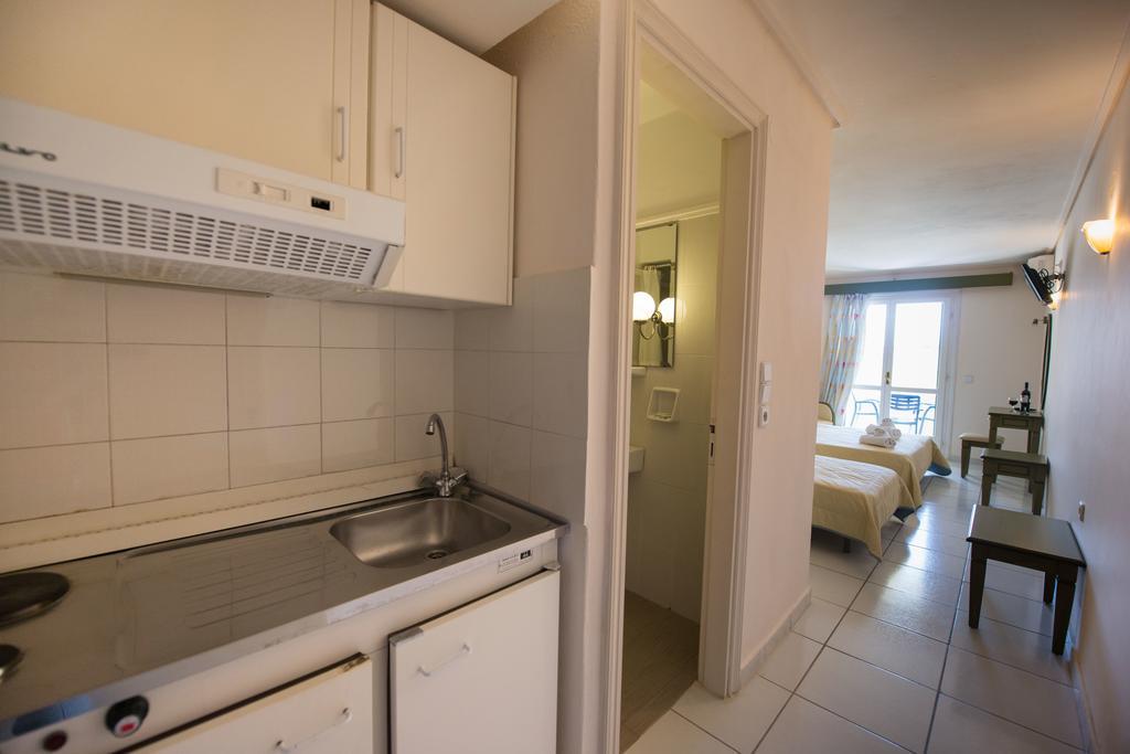 Hotel Niras Нидри Екстериор снимка