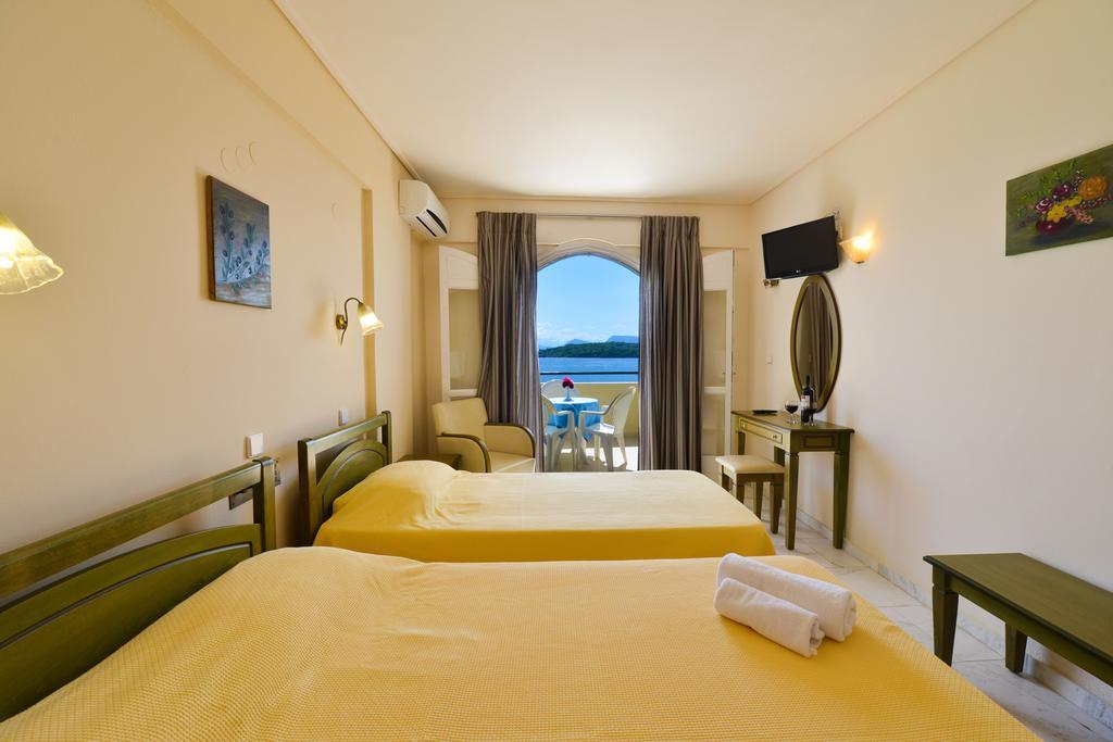 Hotel Niras Нидри Екстериор снимка