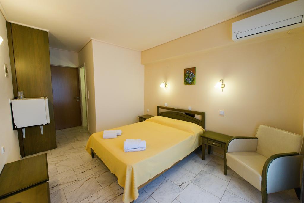Hotel Niras Нидри Екстериор снимка
