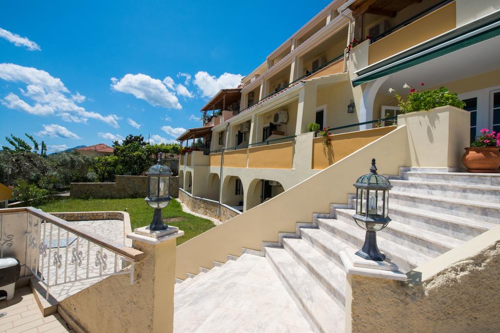 Hotel Niras Нидри Екстериор снимка